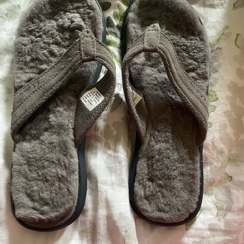 Gray Fuzzy Flip Flop Sandals LL BEAN
